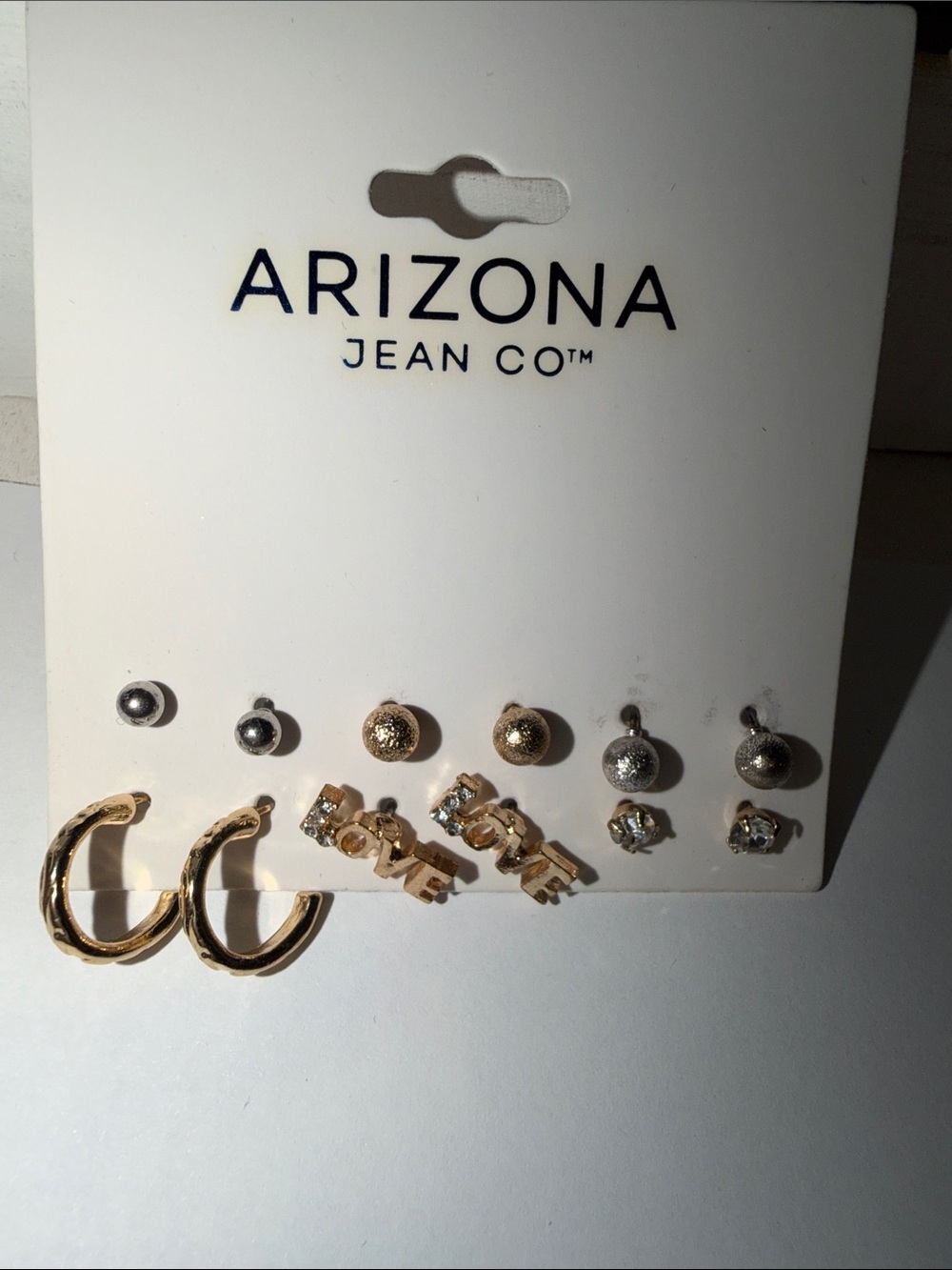 43. Arizona Jean Co. Love Multi-Stud Set